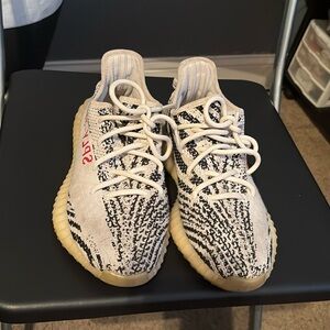 Zebra yeezy 350